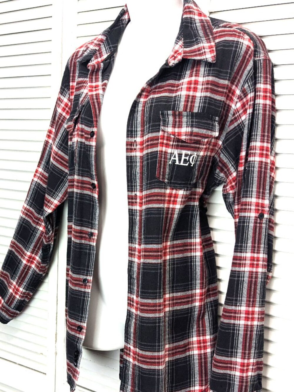 Alpha Epsilon phi Sorority Flannel Shirt Plaid Roll-Tab Womens Large Black Red